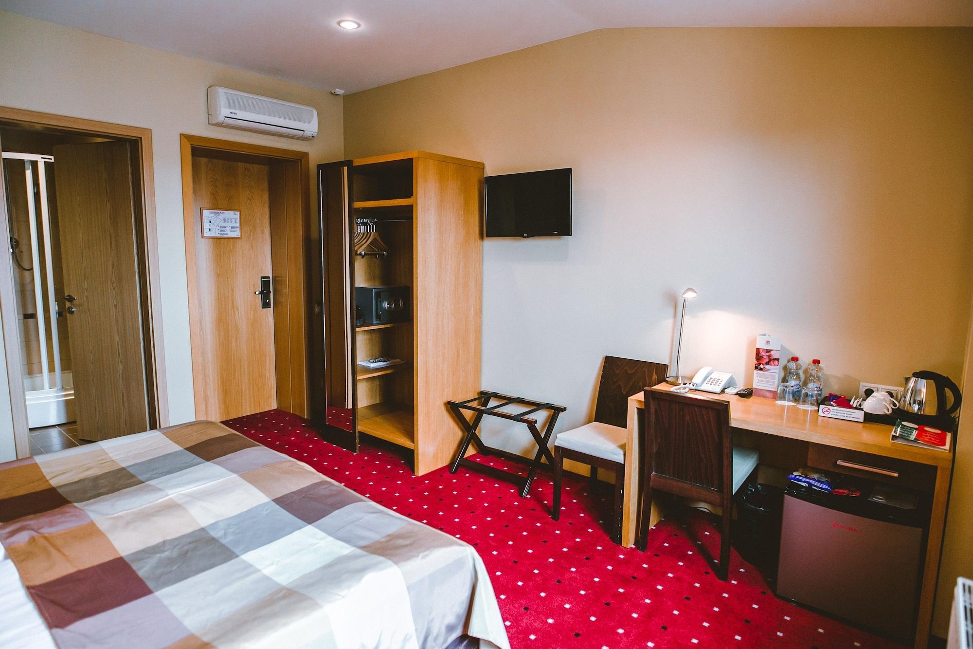 Khách sạn Hanza 3*